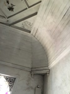 Ceiling detail in dining room 