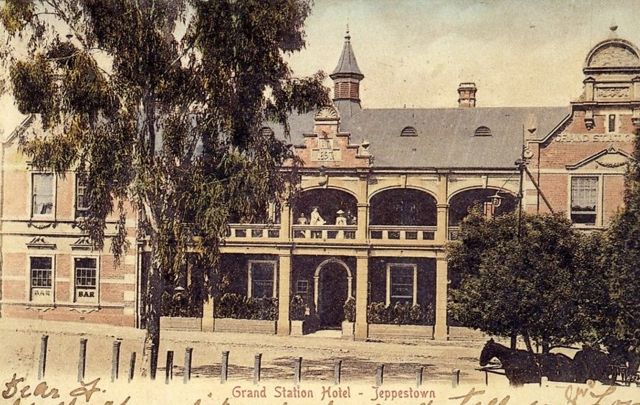 Front of Grand Station Hotel early 1900s