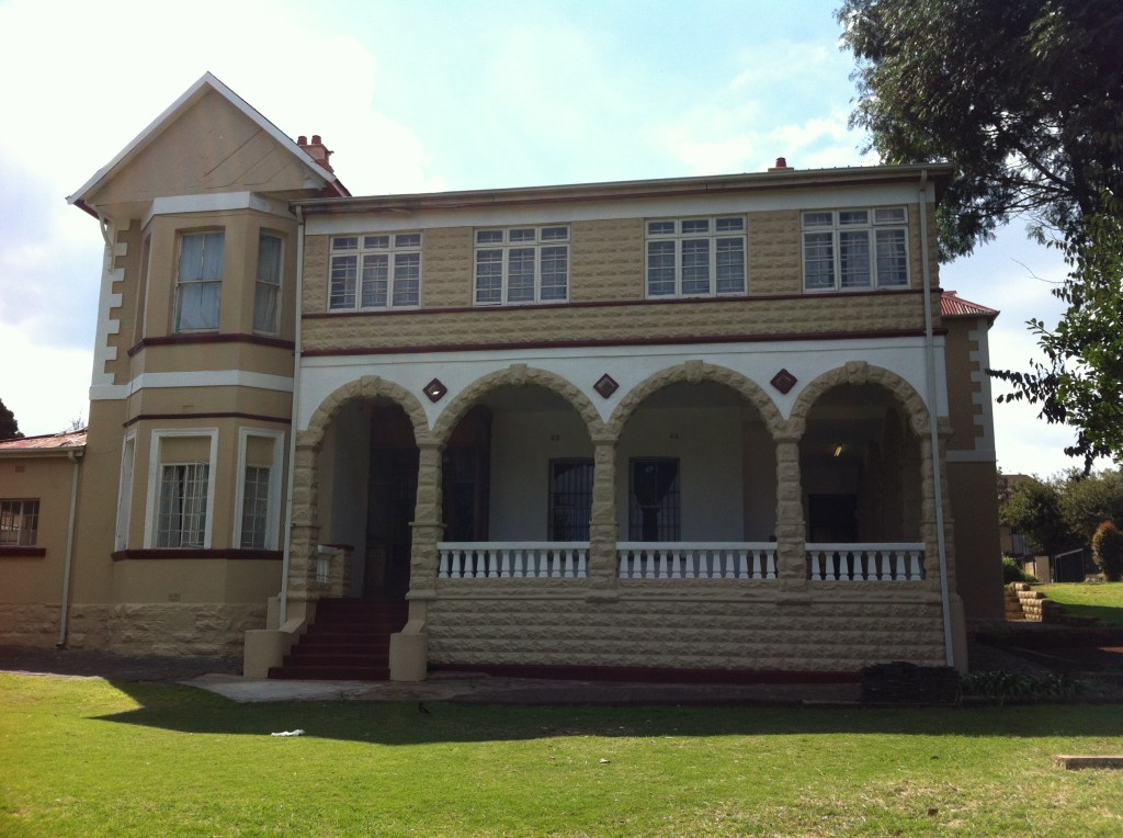 Example of a double story house. Similar examples can still be seen in Parktown West