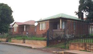 Examples of Maurice Freeman houses