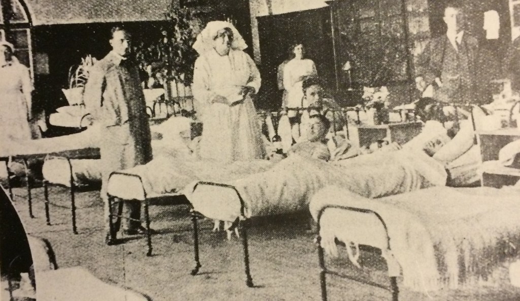 Hospital wards early 1900s