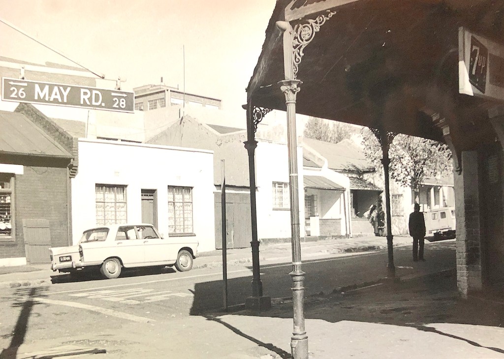 tars & Stripes Hotel 1973